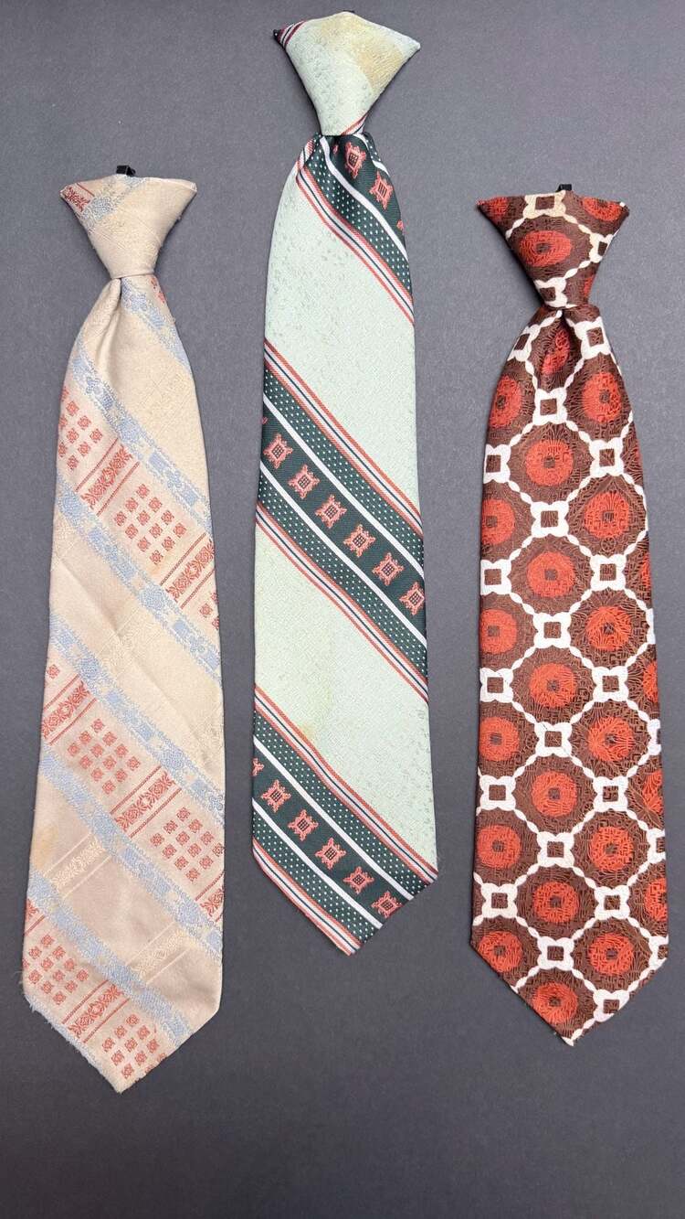 Golden clasp, Prince consort Necktie 1940s Halloween Costume Vintage